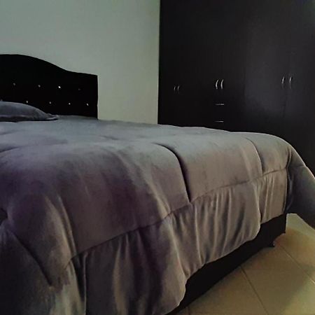 Apartamentos Turisticos El Zipa Zipaquirá Exteriör bild