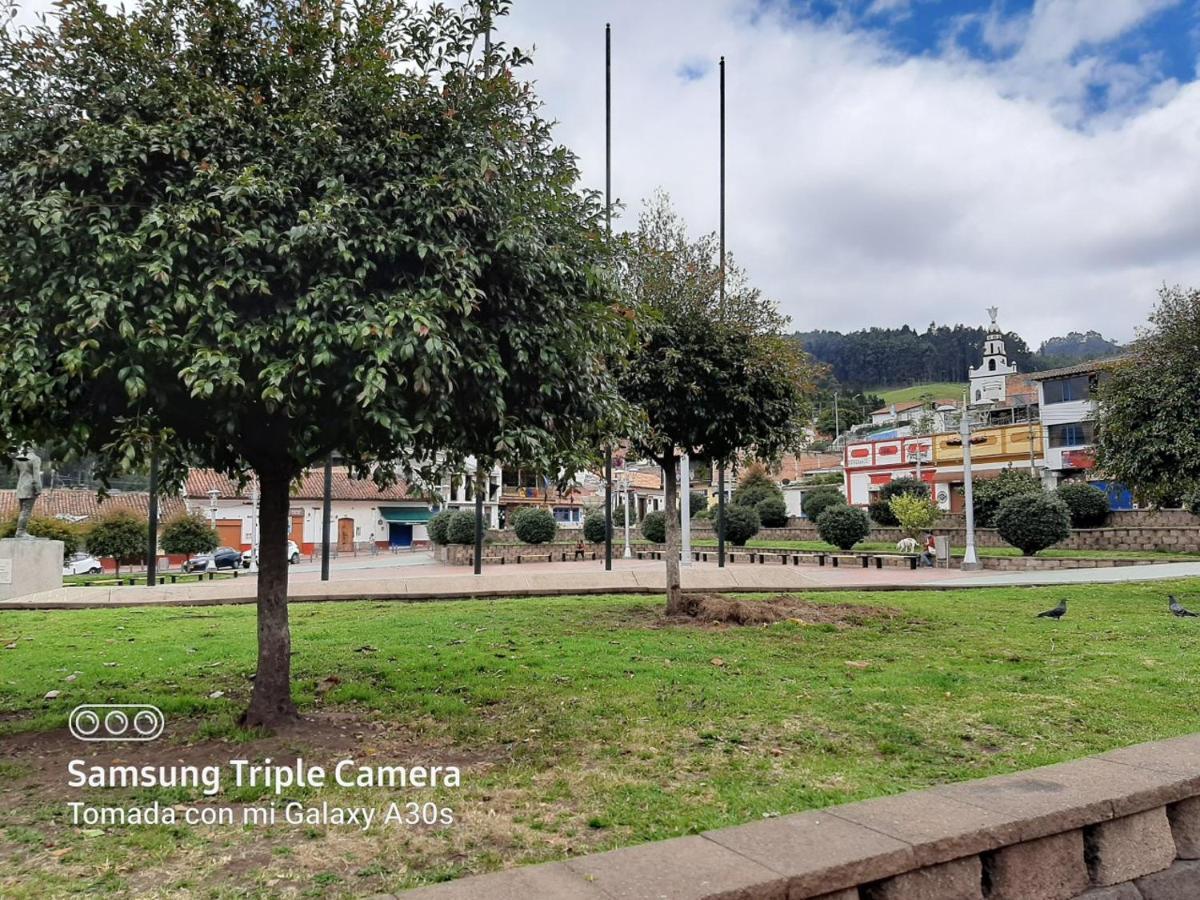 Apartamentos Turisticos El Zipa Zipaquirá Exteriör bild